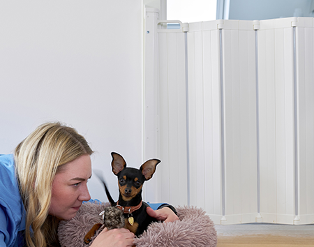 DOGSPACE MARLEY RETRACTABLE PUPPY GATE